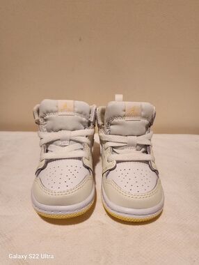 Nike Air Jordan 1 Mid